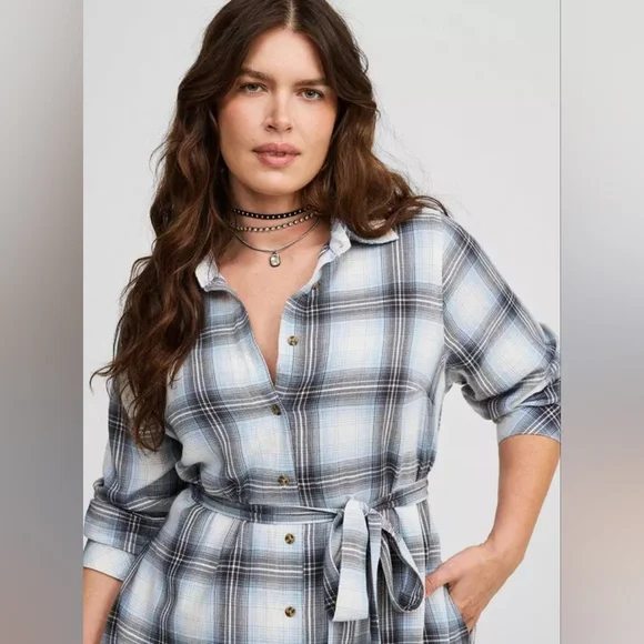 Plaid Button-Up Belted Dress - Picture 4 of 8